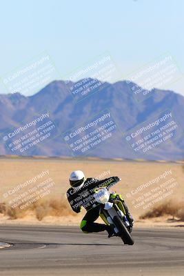 media/Jan-08-2022-SoCal Trackdays (Sat) [[1ec2777125]]/Turn 4 (1145am)/